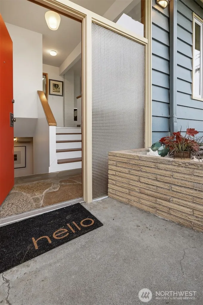 9119 Cyrus Avenue NW Seattle WA 98117