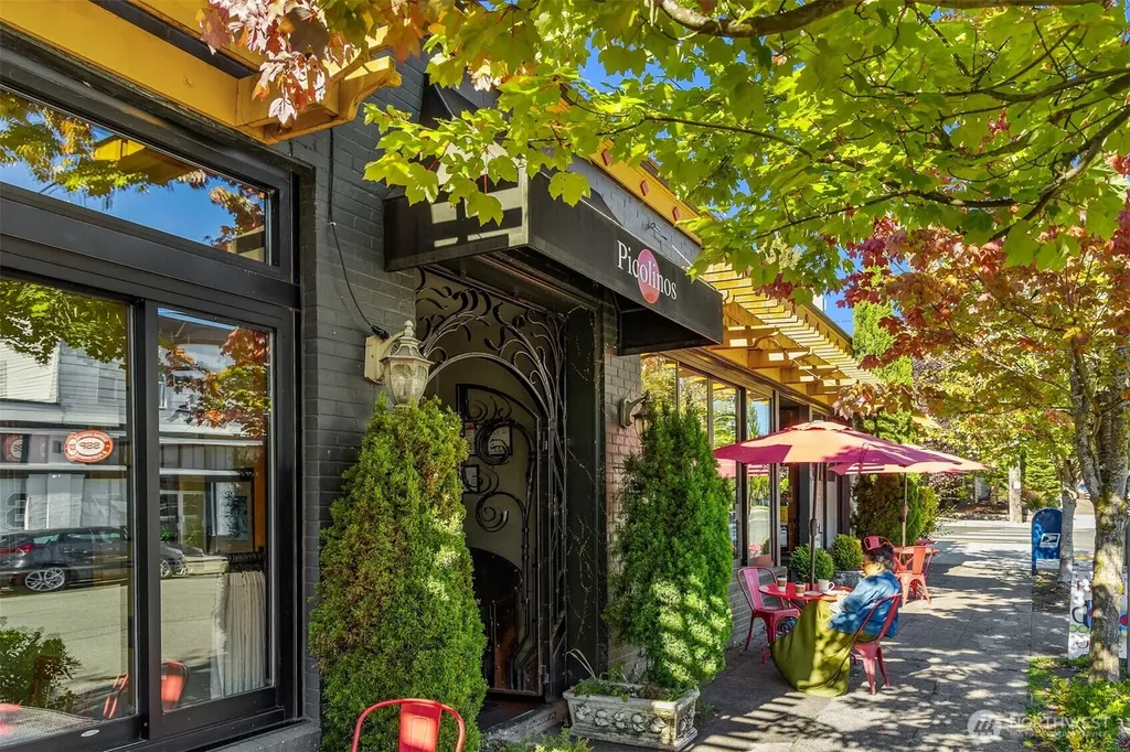 9119 Cyrus Avenue NW Seattle WA 98117