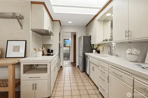 9119 Cyrus Avenue NW Seattle WA 98117