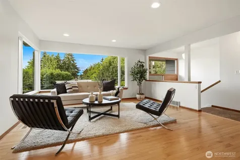 9119 Cyrus Avenue NW Seattle WA 98117