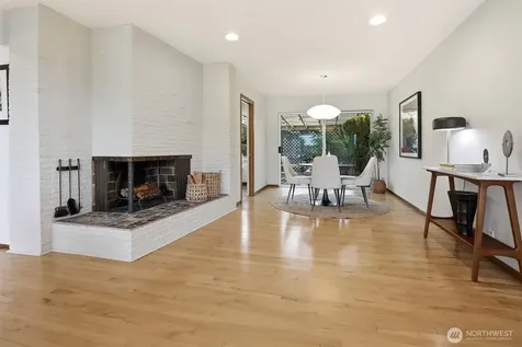 9119 Cyrus Avenue NW Seattle WA 98117