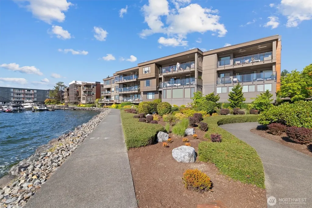 827 Lake Street S Kirkland WA 98033