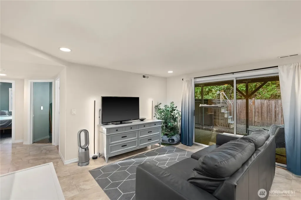 4033 120th Place SE Everett WA 98208