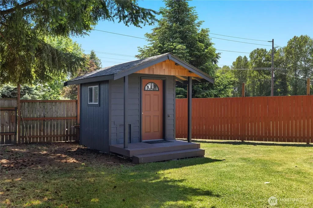 7038 183rd Avenue SW Rochester WA 98579