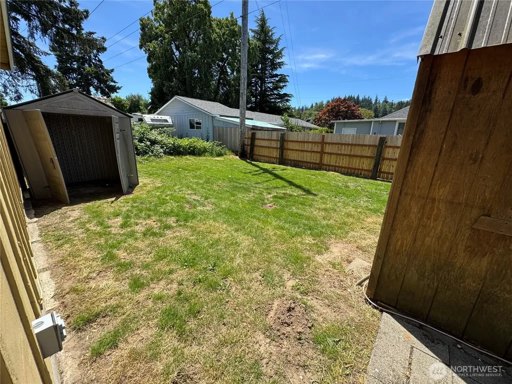 1503 N 2nd Avenue Kelso WA 98626