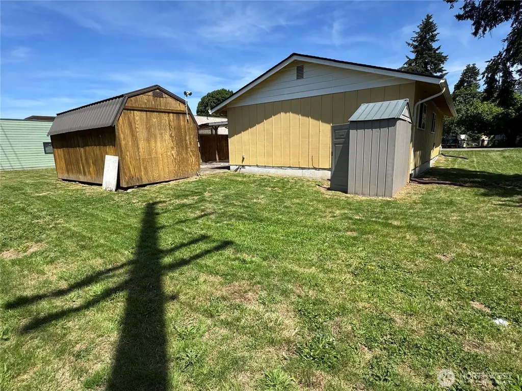 1503 N 2nd Avenue Kelso WA 98626