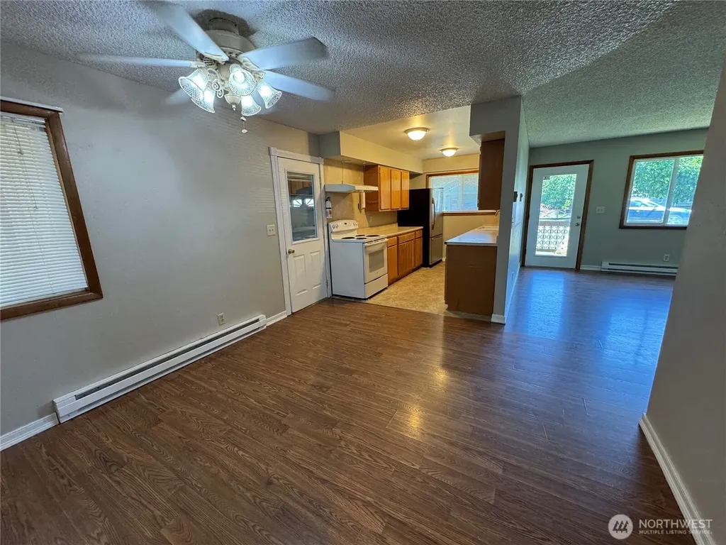 1503 N 2nd Avenue Kelso WA 98626