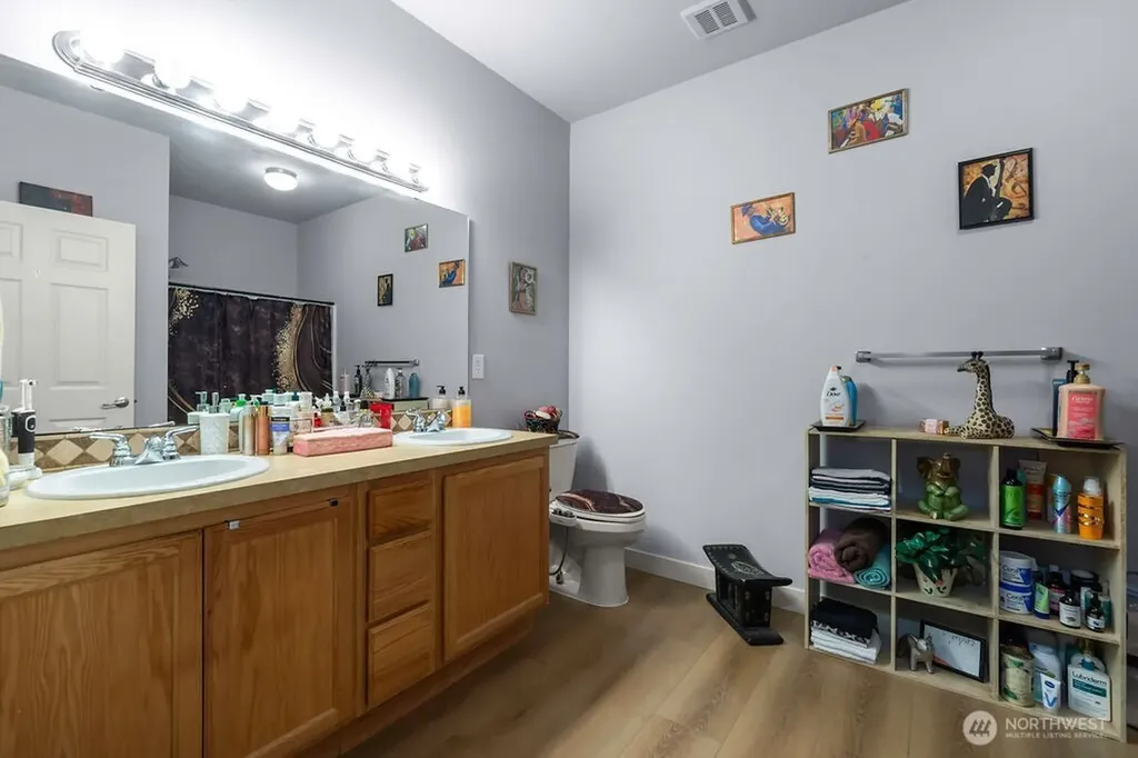 8943 Gravelly Lake Drive SW Lakewood WA 98499