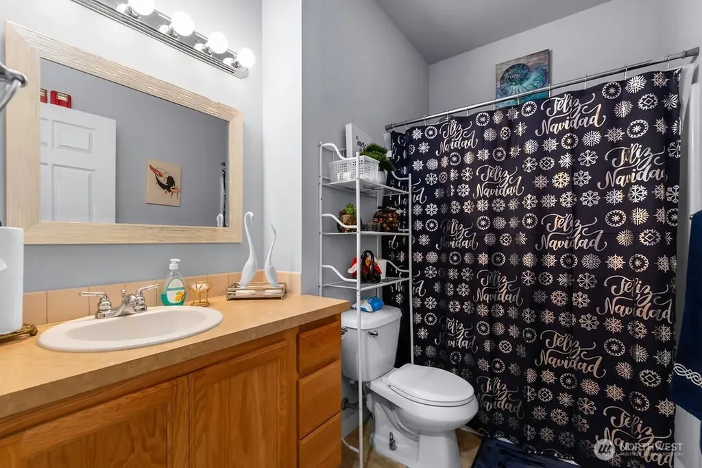 8943 Gravelly Lake Drive SW Lakewood WA 98499