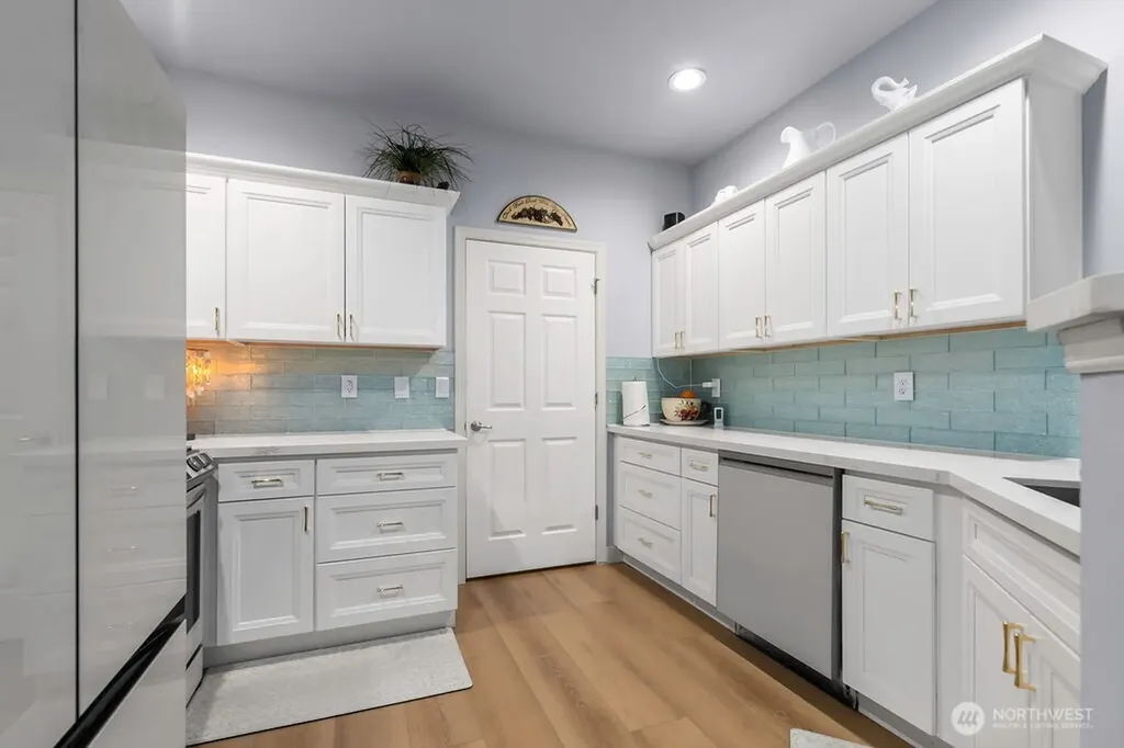 8943 Gravelly Lake Drive SW Lakewood WA 98499