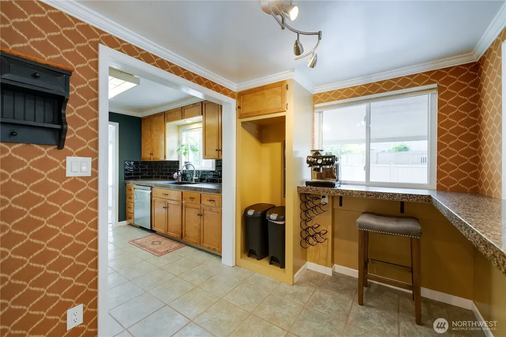 1918 S Lake Stickney Drive Lynnwood WA 98087