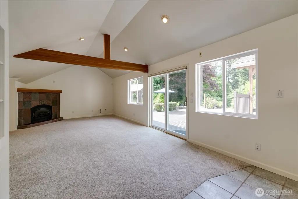 1918 S Lake Stickney Drive Lynnwood WA 98087