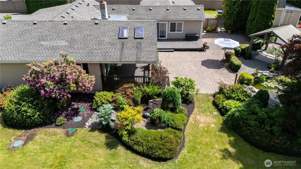 1918 S Lake Stickney Drive Lynnwood WA 98087