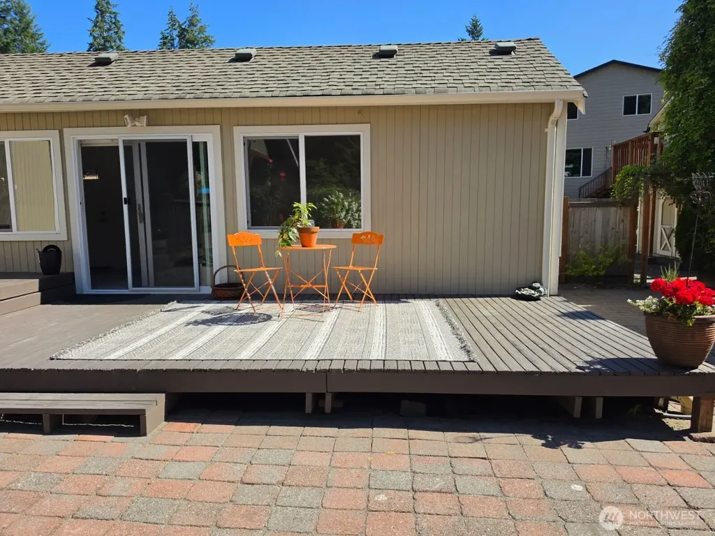 1918 S Lake Stickney Drive Lynnwood WA 98087
