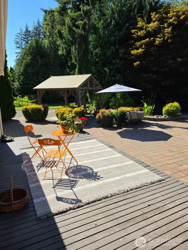 1918 S Lake Stickney Drive Lynnwood WA 98087