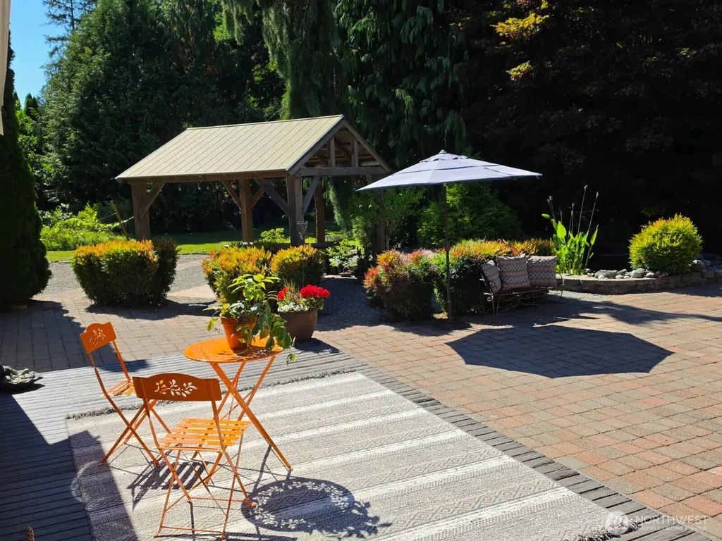 1918 S Lake Stickney Drive Lynnwood WA 98087