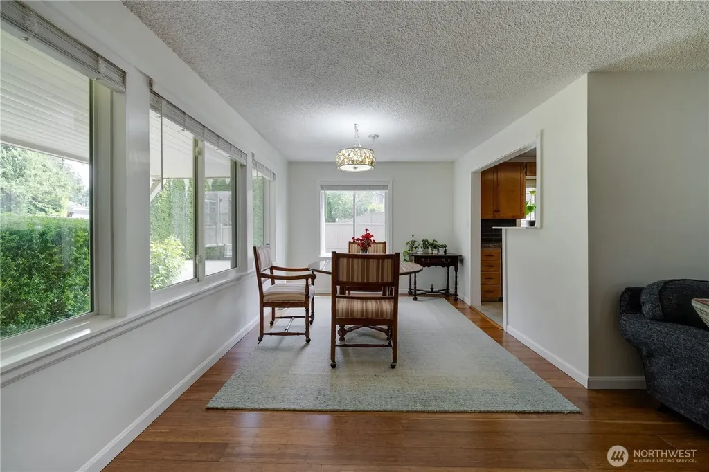 1918 S Lake Stickney Drive Lynnwood WA 98087