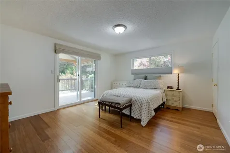 1918 S Lake Stickney Drive Lynnwood WA 98087
