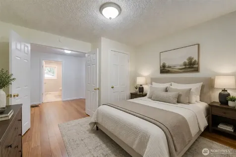 1918 S Lake Stickney Drive Lynnwood WA 98087