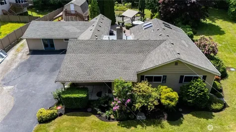 1918 S Lake Stickney Drive Lynnwood WA 98087