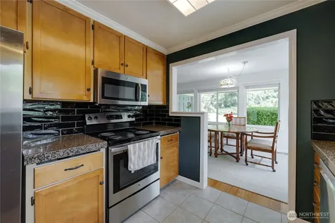 1918 S Lake Stickney Drive Lynnwood WA 98087