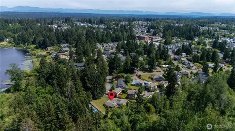 1918 S Lake Stickney Drive Lynnwood WA 98087