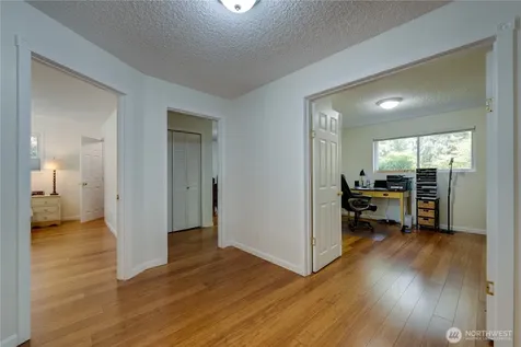 1918 S Lake Stickney Drive Lynnwood WA 98087