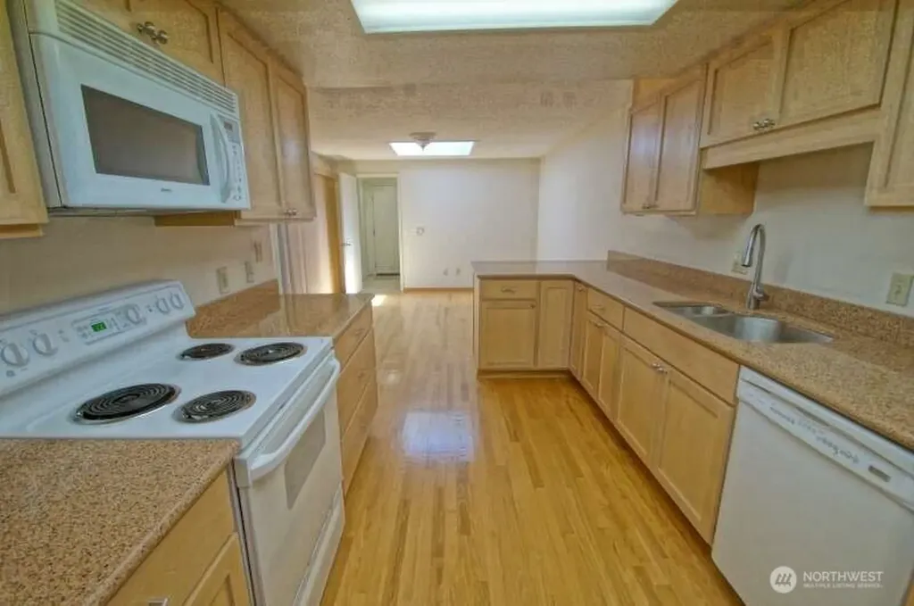 137 143rd Place NE Bellevue WA 98007