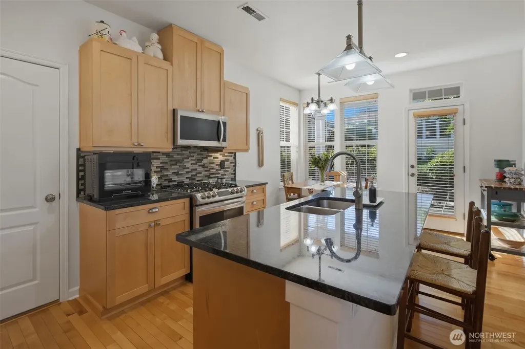 200 NE Sunset Street Poulsbo WA 98370