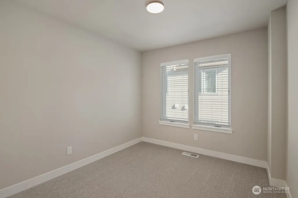 6613 S 128th Street Seattle WA 98178