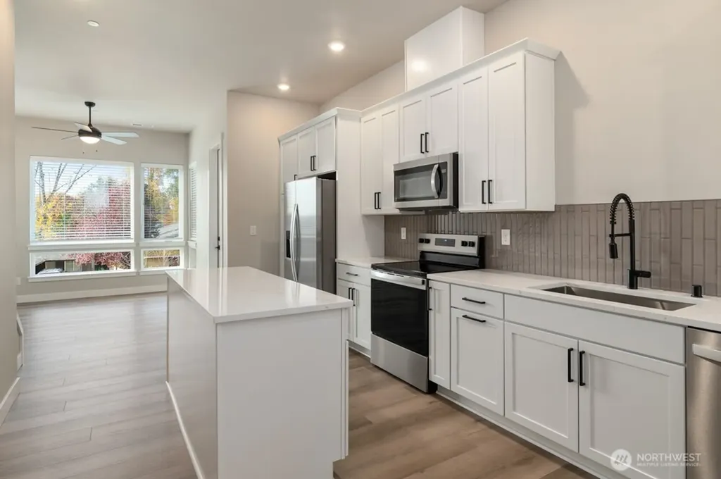 6613 S 128th Street Seattle WA 98178