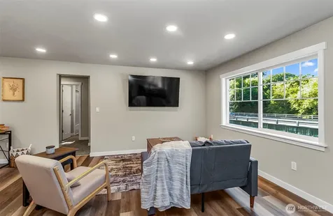 1526 W Mukilteo Boulevard Everett WA 98203