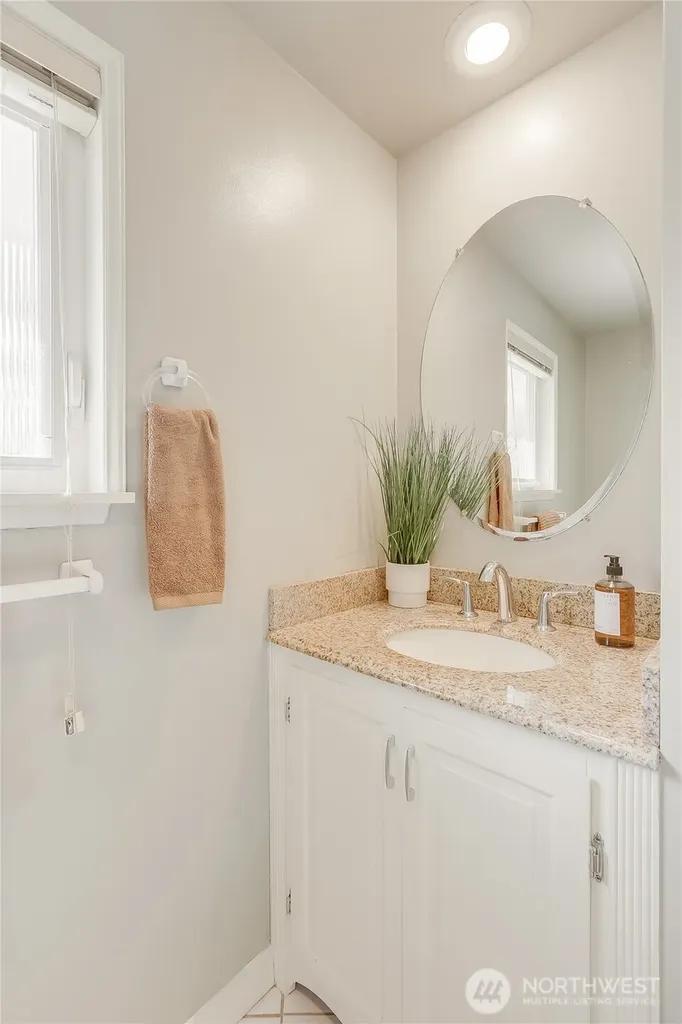 10417 76th Avenue S Seattle WA 98178