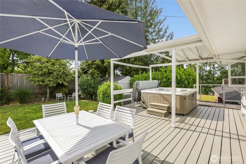 10417 76th Avenue S Seattle WA 98178