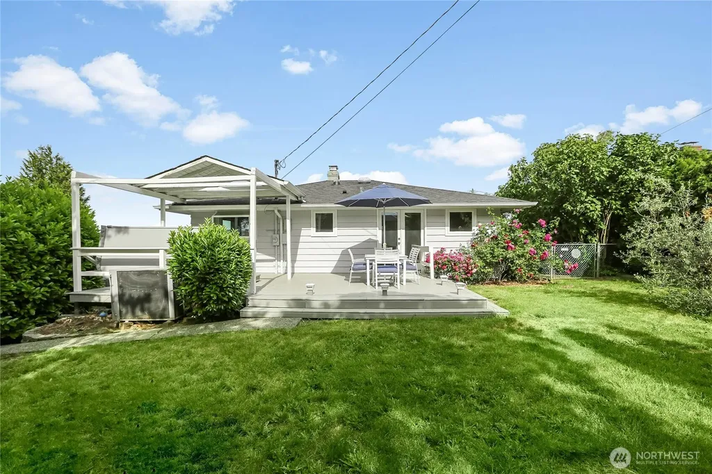 10417 76th Avenue S Seattle WA 98178