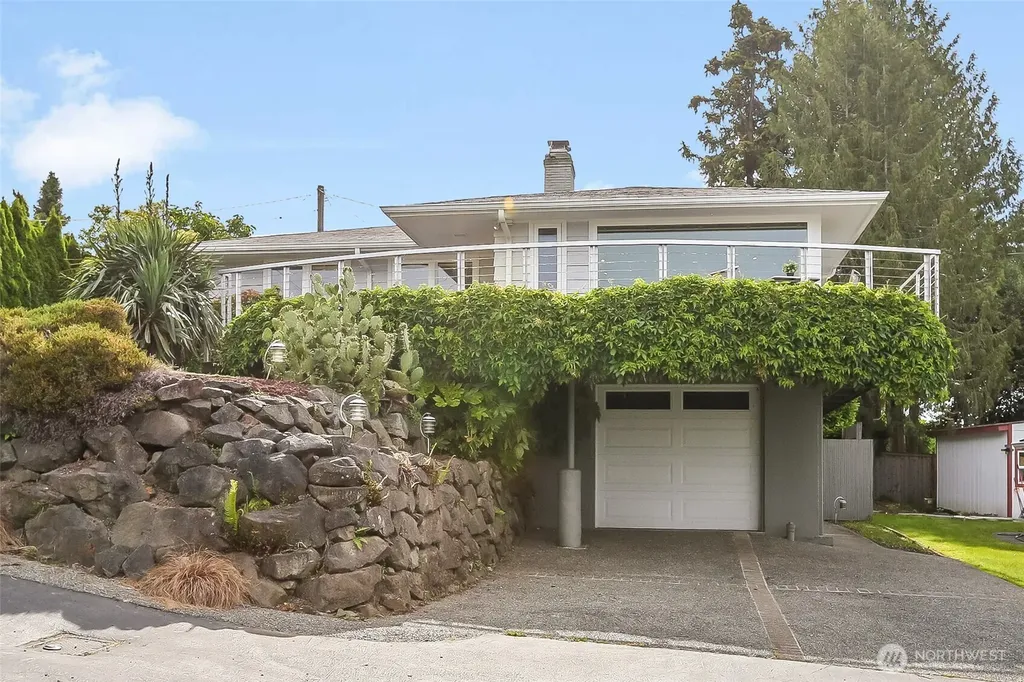 10417 76th Avenue S Seattle WA 98178