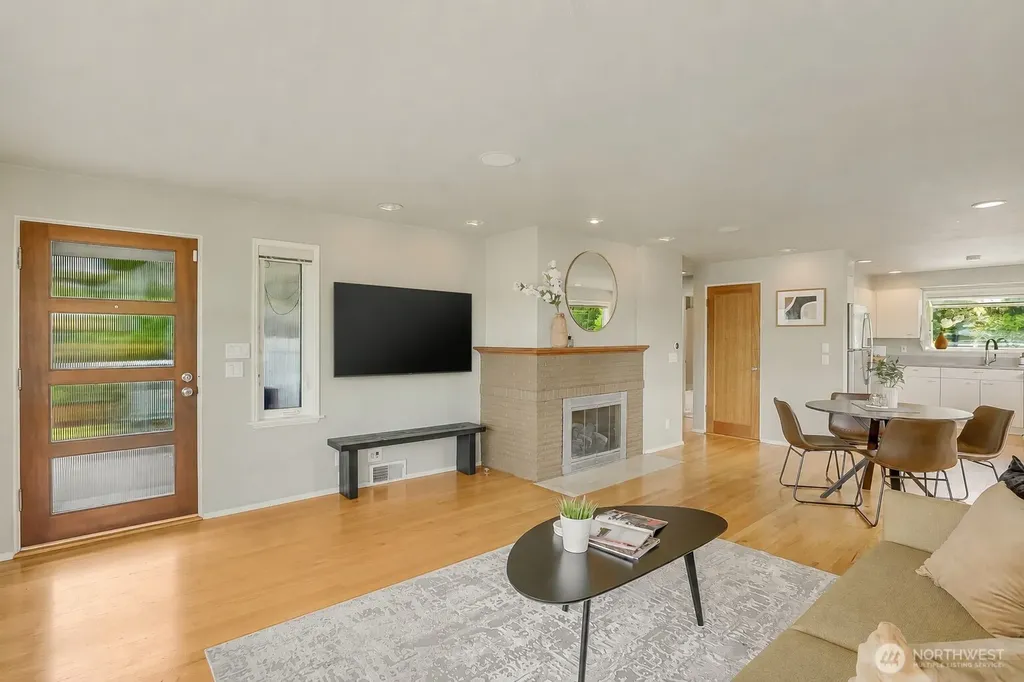 10417 76th Avenue S Seattle WA 98178