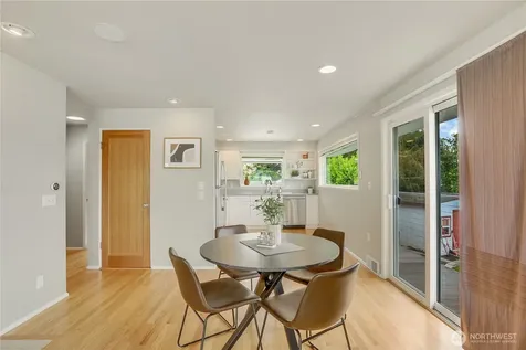 10417 76th Avenue S Seattle WA 98178