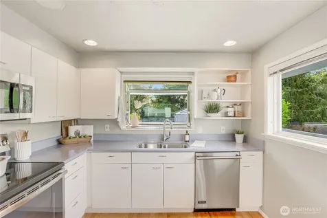 10417 76th Avenue S Seattle WA 98178