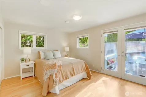 10417 76th Avenue S Seattle WA 98178