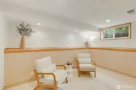 10417 76th Avenue S Seattle WA 98178