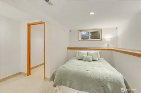 10417 76th Avenue S Seattle WA 98178