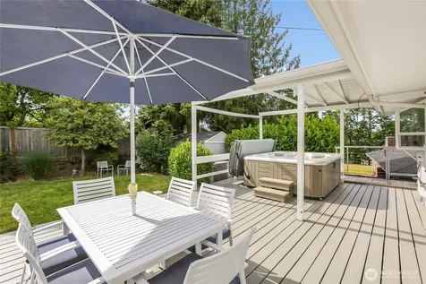 10417 76th Avenue S Seattle WA 98178