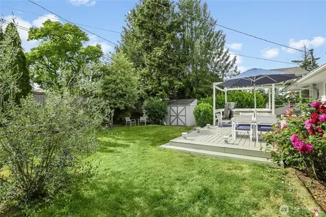 10417 76th Avenue S Seattle WA 98178