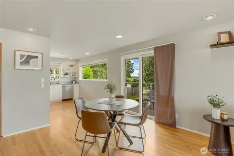 10417 76th Avenue S Seattle WA 98178