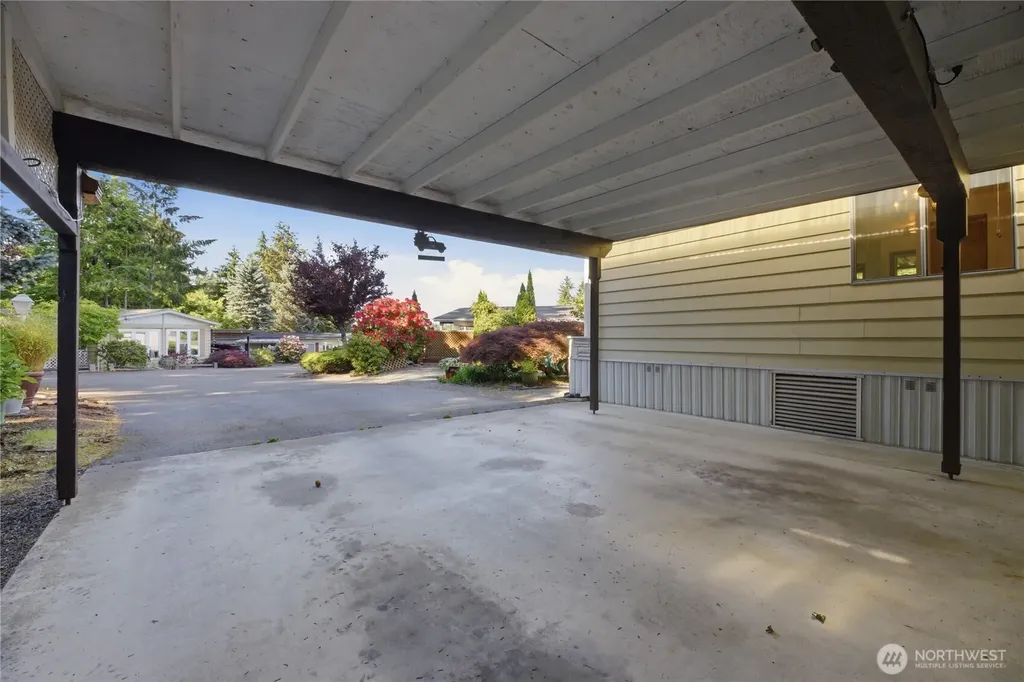 9314 Canyon Road E Puyallup WA 98371