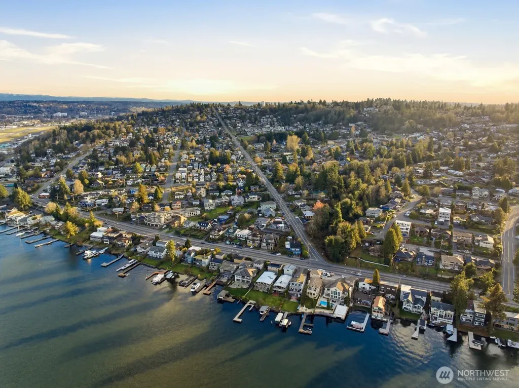 11027 84th Avenue S Seattle WA 98178