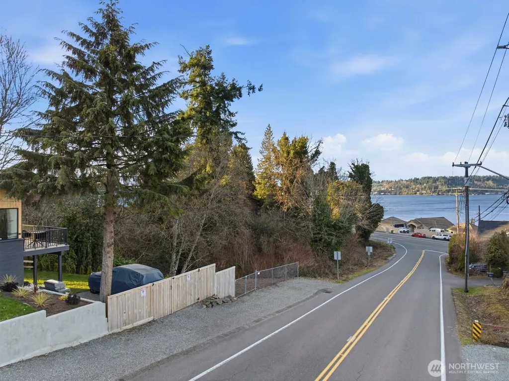 11027 84th Avenue S Seattle WA 98178