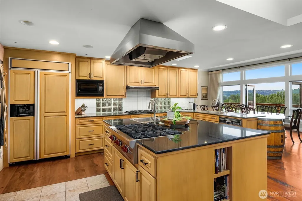 13244 Woodinville-redmond Road NE Redmond WA 98052