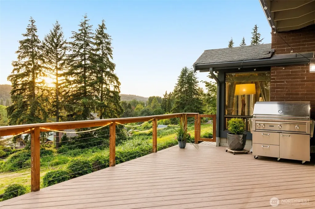 13244 Woodinville-redmond Road NE Redmond WA 98052